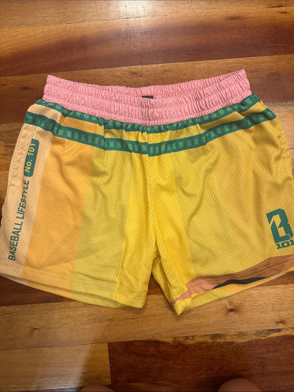Lens’s Baseball Lifestyle Pencil Shorts Athletic Mesh Shorts with Pink Waistband